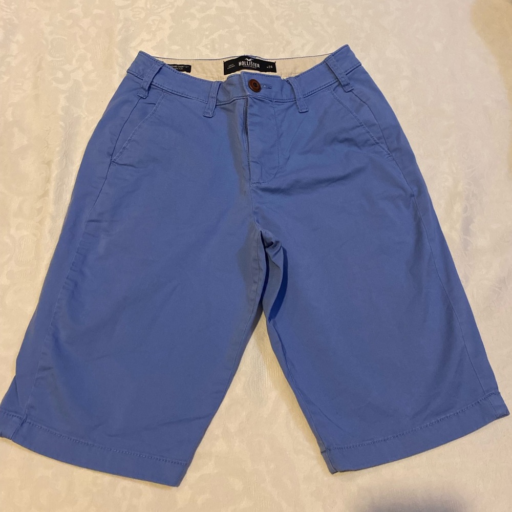 Boys hollister cargo shorts. Size 26. 12 in long.